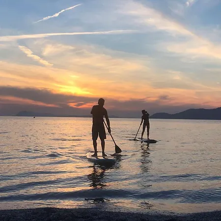 Le Palm, Climatise Pour 4 Personnes Avec Vue Et Piscine Sur Le Port D'hyeres Lägenhet *