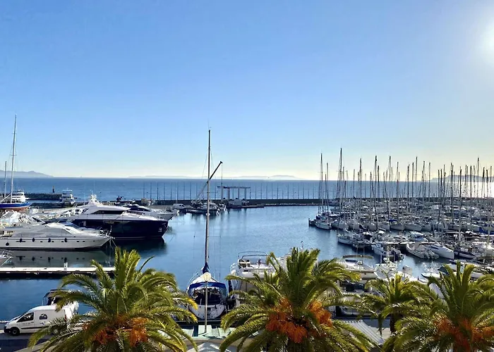 Lejlighed Le Palm, Climatise Pour 4 Personnes Avec Vue Et Piscine Sur Le Port D'hyeres
